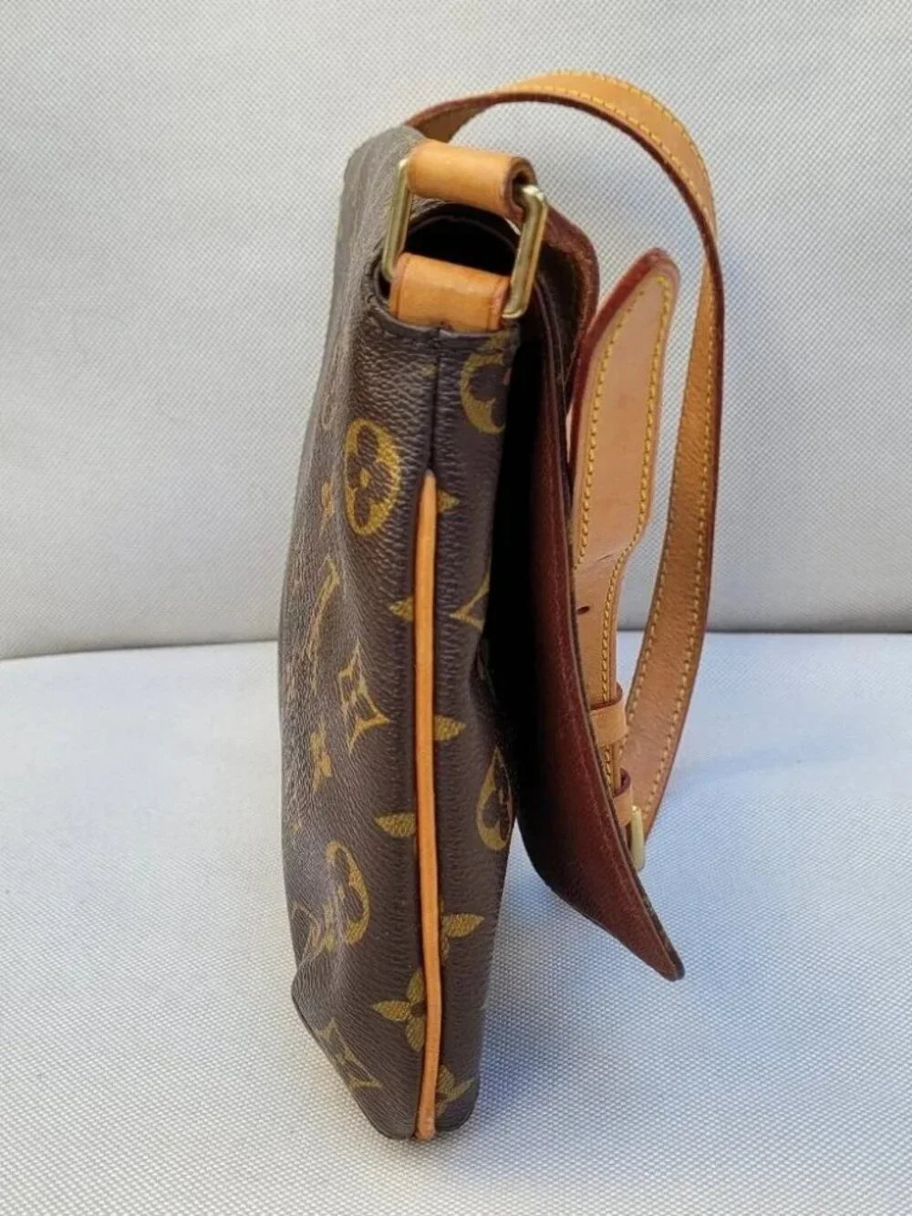 Louis Vuitton Musette Tango Shoulder Bag - Picture 9 of 16
